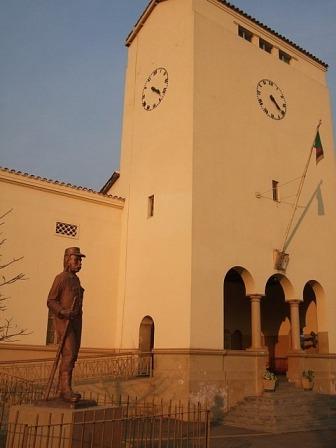 livingstone-statue-at-museum